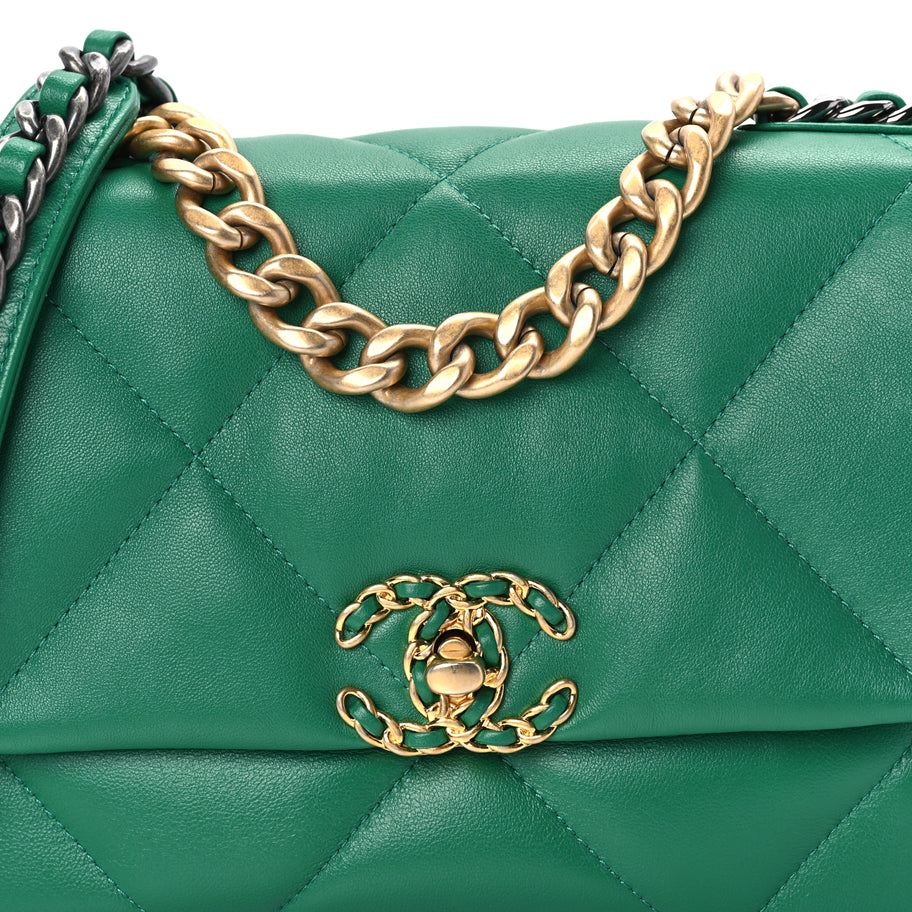 Chanel Lambskin Quilted Medium 19 Flap  Green Image 7