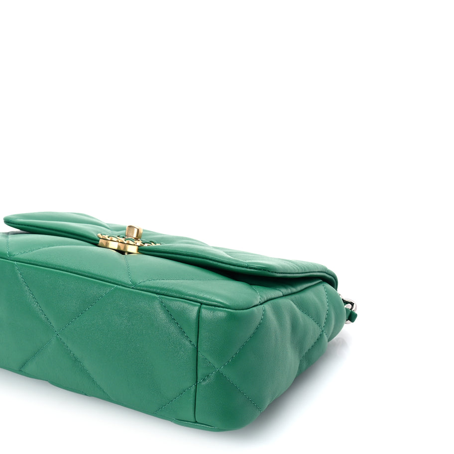 Chanel Lambskin Quilted Medium 19 Flap  Green Image 9