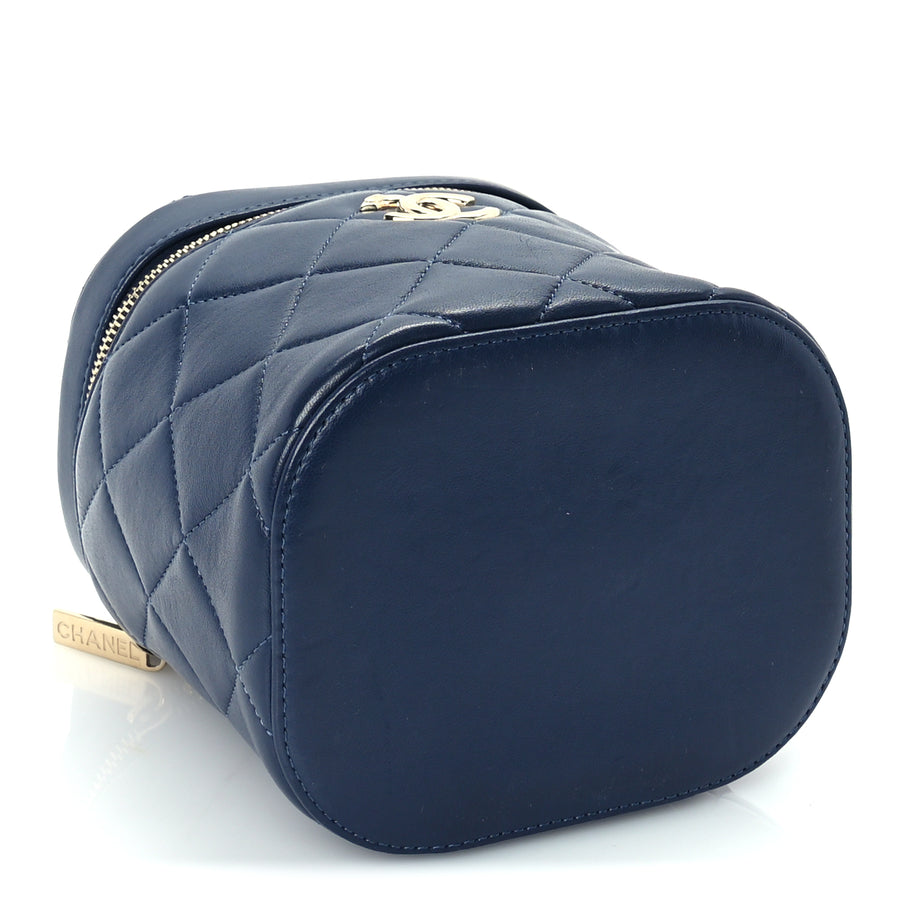 Chanel Lambskin Quilted Trendy Vanity Case Blue Image 3