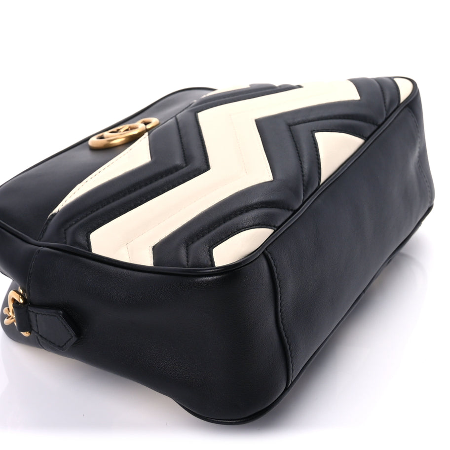 Gucci Calfskin Matelasse Medium GG Marmont Chain Shoulder Bag  Black White Image 7