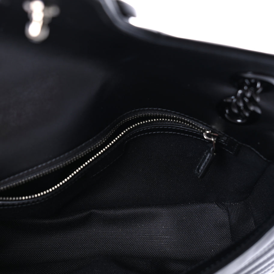 Gucci Calfskin Matelasse Monochrome Small GG Marmont Shoulder Bag Black Image 5