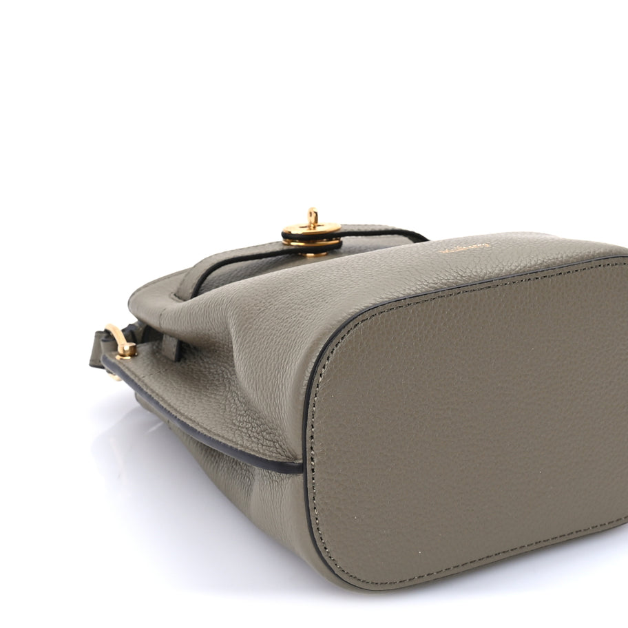 Mulberry Grained Calfskin Islington Bucket Bag  Linen Green Image 7