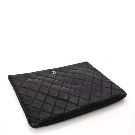 Chanel Lambskin Quilted Medium Cosmetic Case Black Image 4