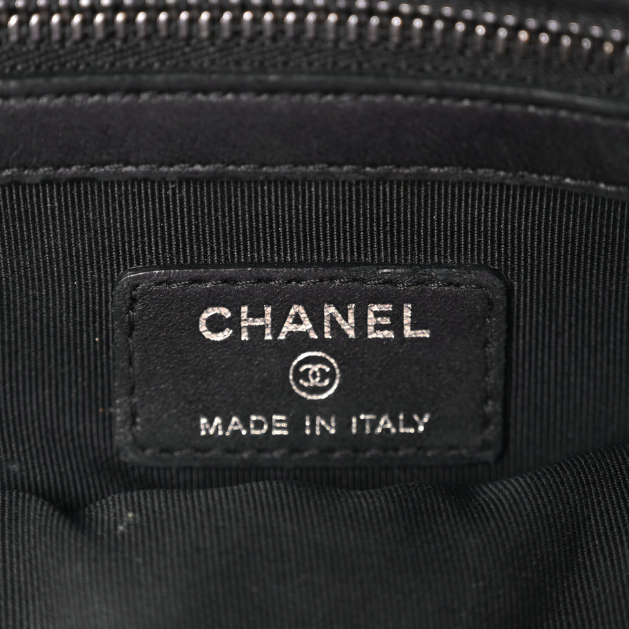 Chanel Lambskin Quilted Medium Cosmetic Case Black Image 10