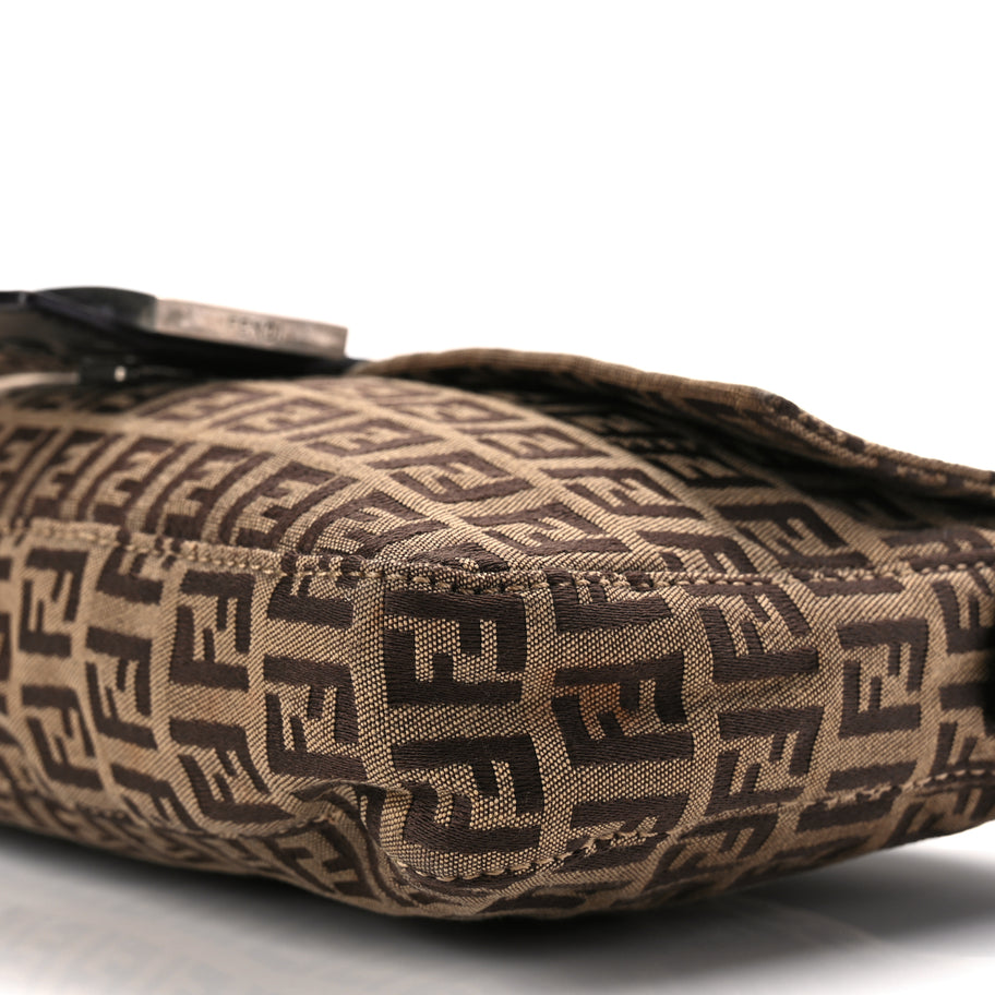 FENDI ハラコトゥージュール Fendi Zucchino Baguette Toro Mogano Panna | Luxe Collective