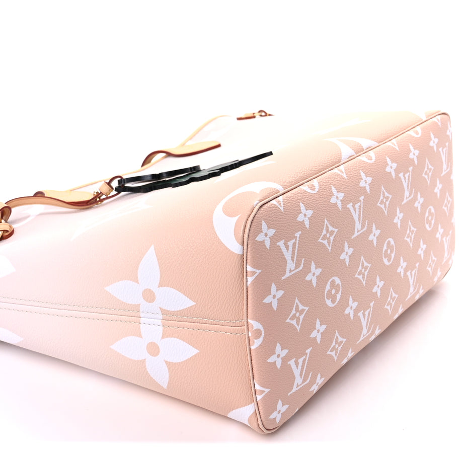 Louis Vuitton Monogram Giant By The Pool Neverfull MM  Brume Image 4