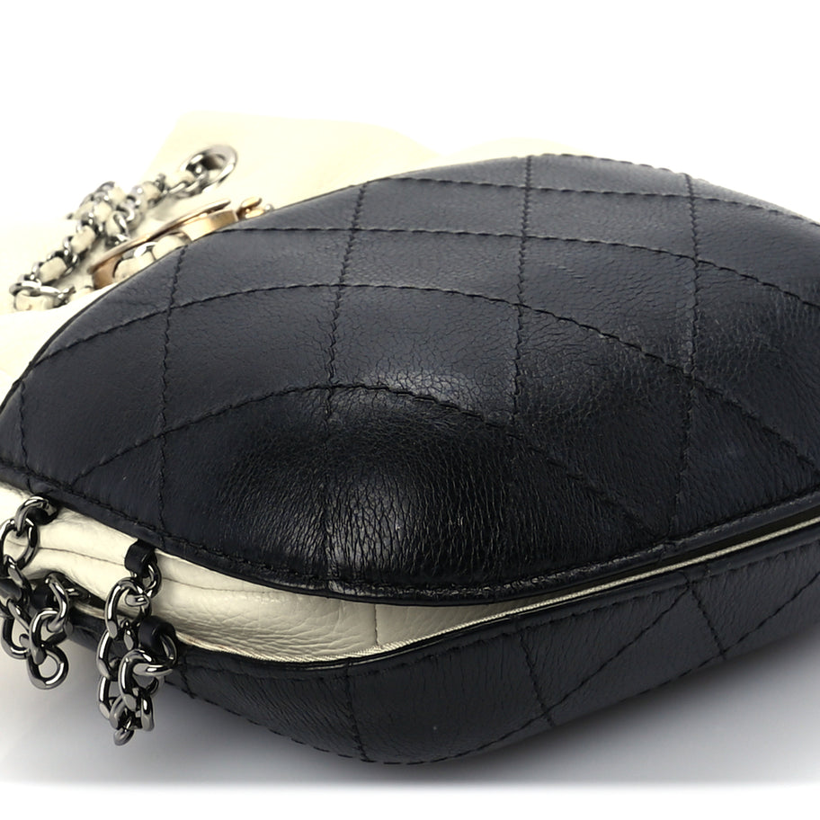 Chanel Aged Calfskin Quilted Small Gabrielle Bucket White Black Image 8