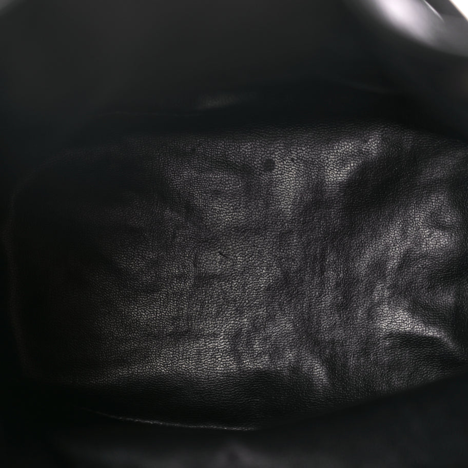 Chanel Caviar CC Drawstring Shoulder Bag Black Image 5