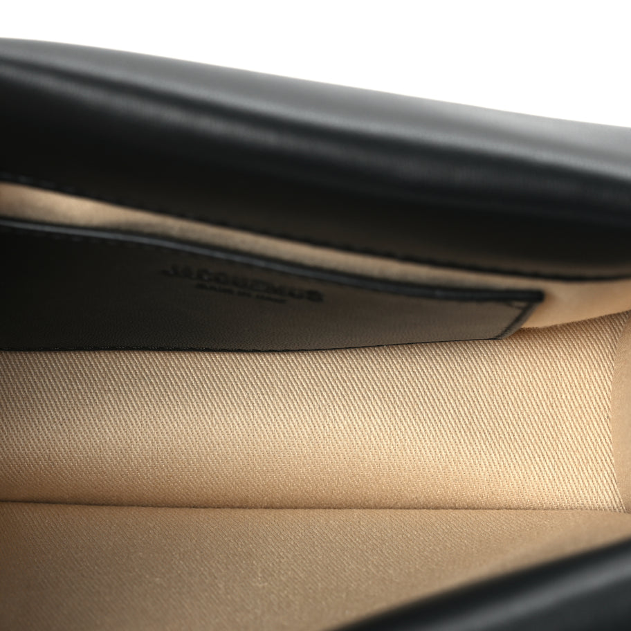 Jacquemus Smooth Calfskin La Petite Pochette Rond Carre Black Image 4