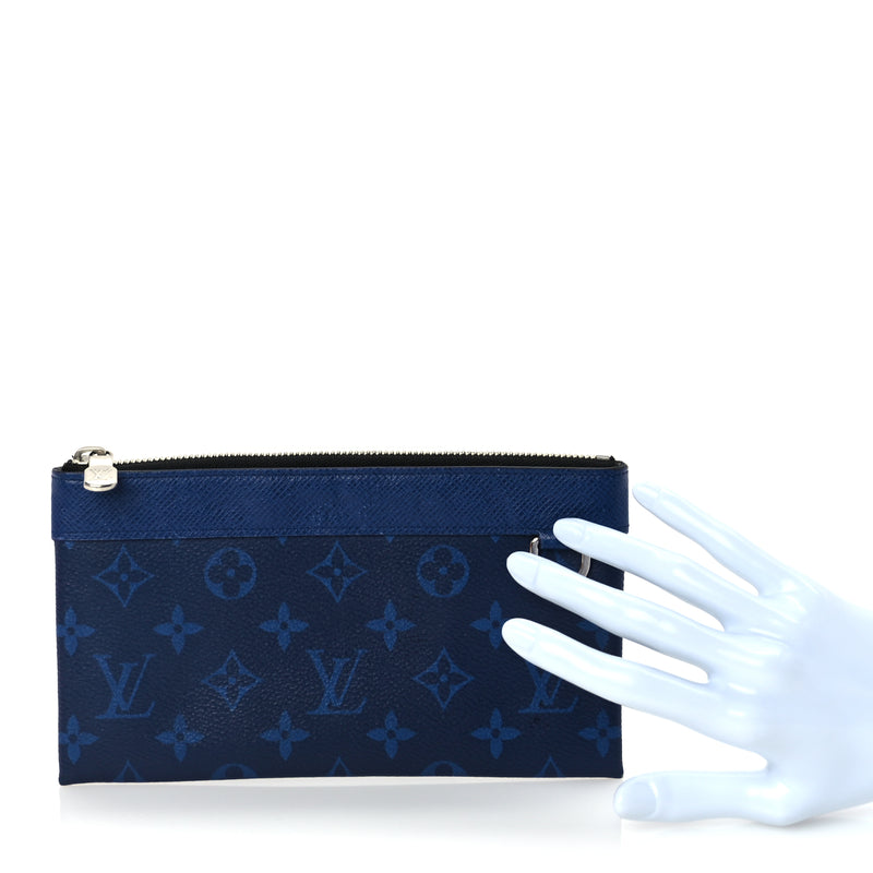  Louis Vuitton Taiga Monogram Pacific Discovery Pochette Cobalt