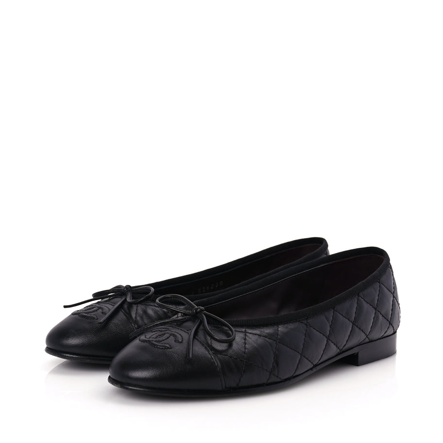 Chanel Aged Calfskin Quilted CC Cap Toe Ballerina Flats 36 Black Image 2