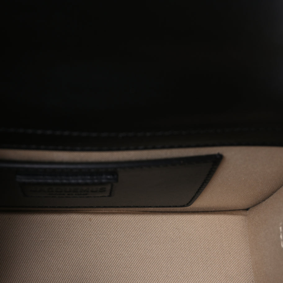Jacquemus Smooth Calfskin Le Grand Bambino  Black Image 4