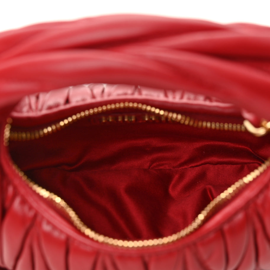 Miu Miu Nappa Matelasse Mini Wander Hobo Fuoco Fuoco Image 4