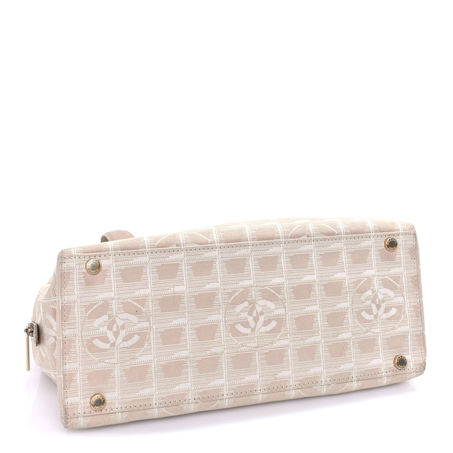 Chanel Nylon Travel Shoulder Bag  Pink Image 3