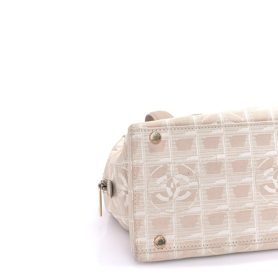 Chanel Nylon Travel Shoulder Bag  Pink Image 8