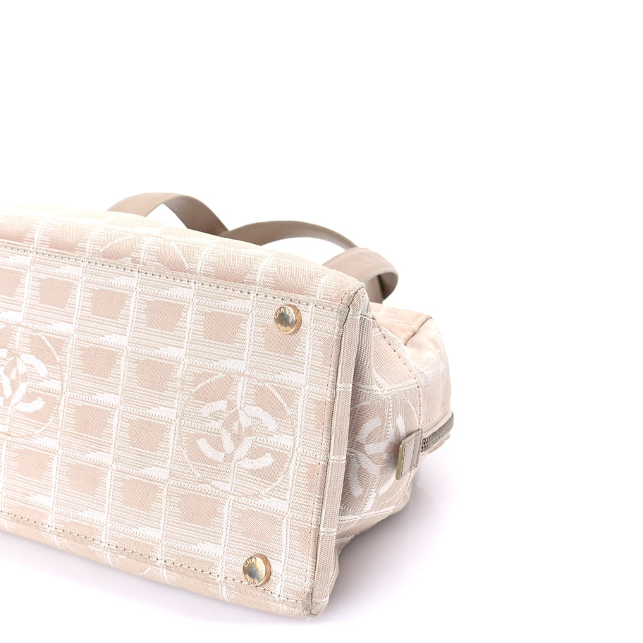Chanel Nylon Travel Shoulder Bag  Pink Image 9