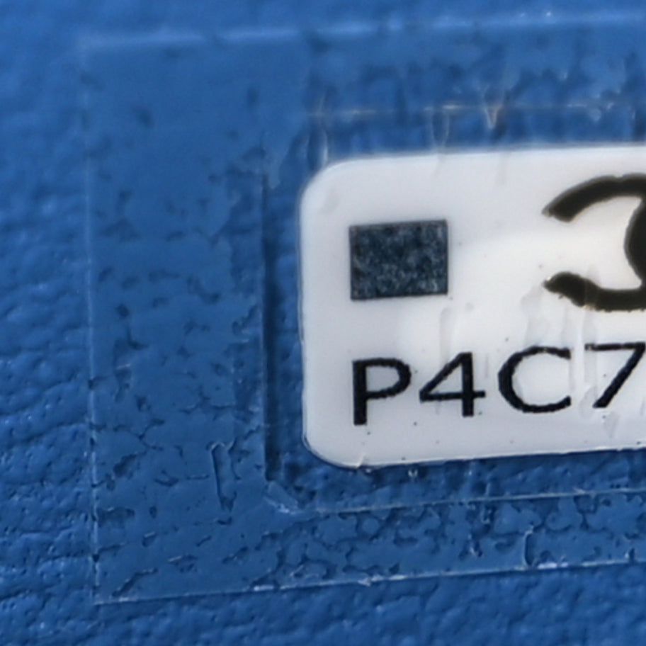 Chanel Denim Quilted Camellia Sweetheart Mini Vanity Case With Chain Blue Image 5