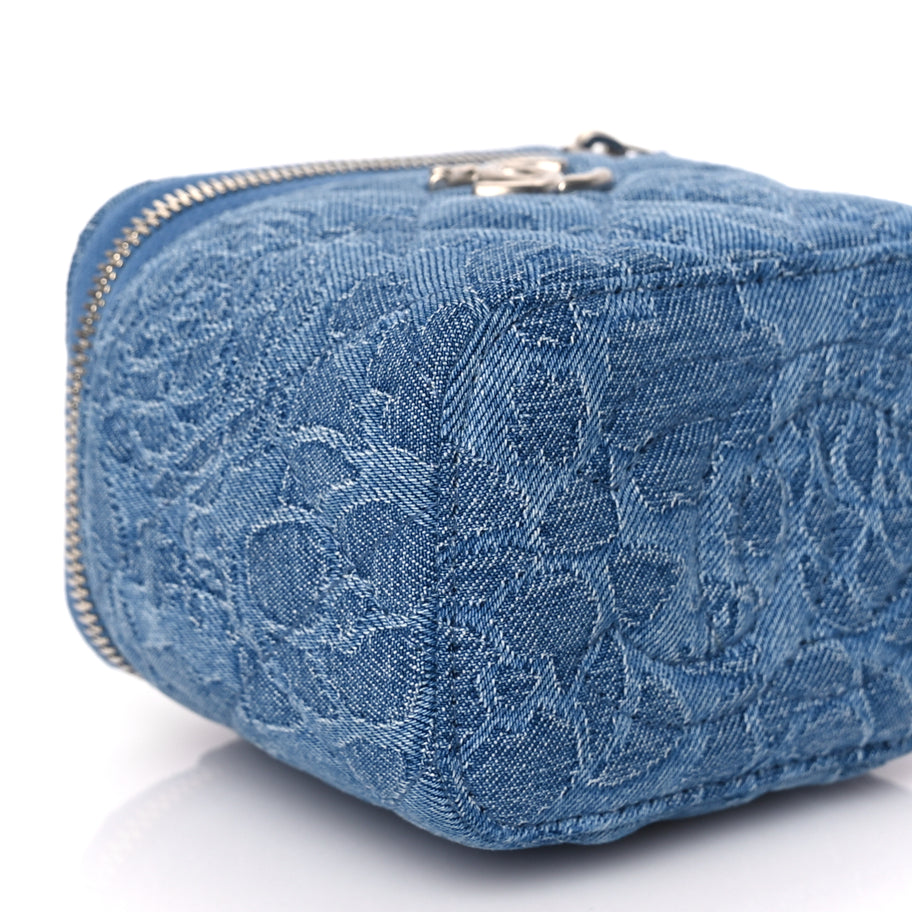Chanel Denim Quilted Camellia Sweetheart Mini Vanity Case With Chain Blue Image 8