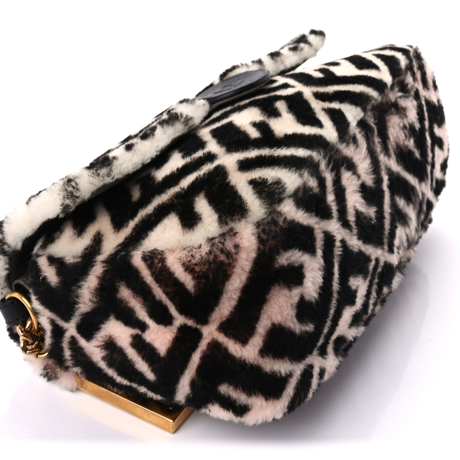 Fendi Shearling Vitello Dolce Macro FF 1974 Baguette  White Ice Tortora Image 7