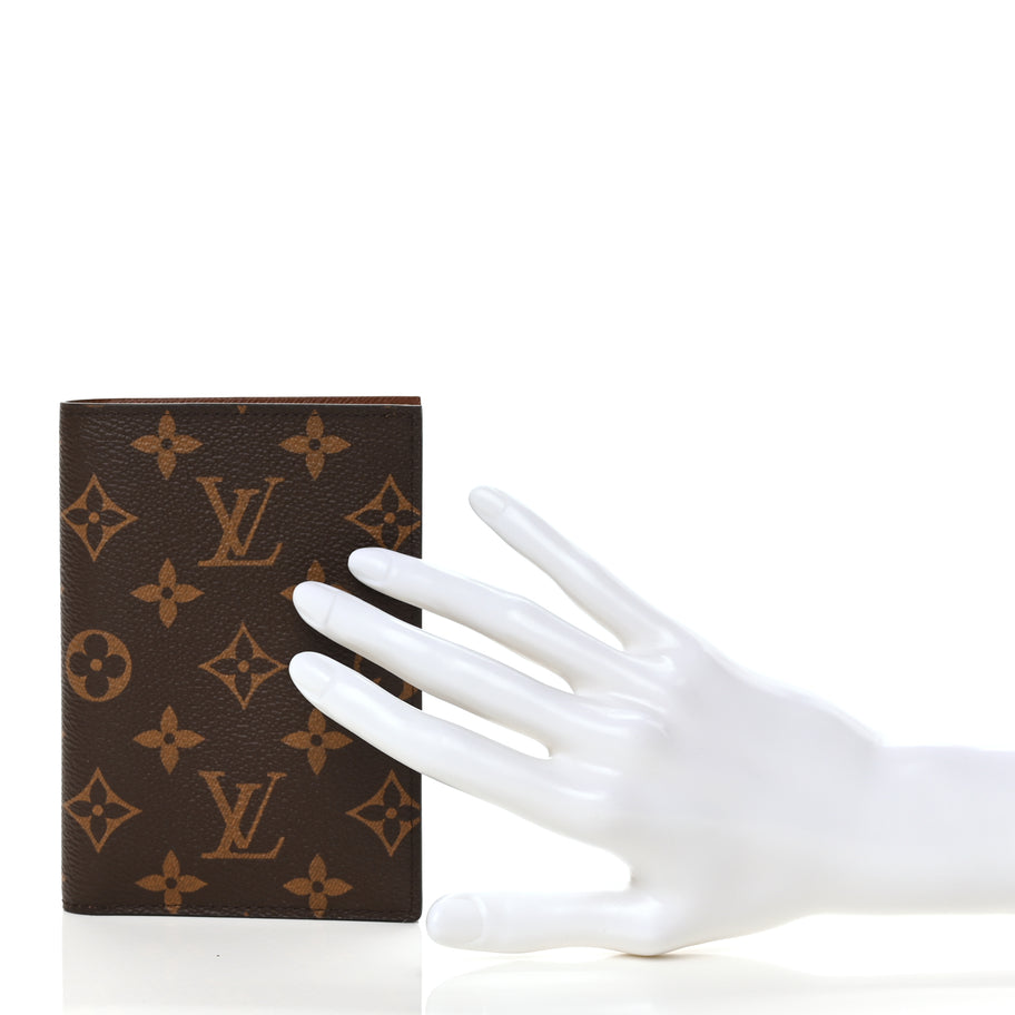 Louis Vuitton Monogram Passport Cover Monogram Image 2