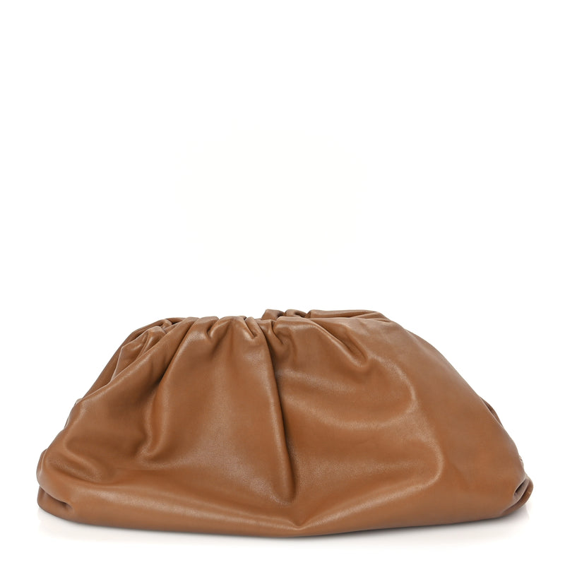  Bottega Veneta Smooth Butter Calf The Pouch Oversized Clutch Cammello