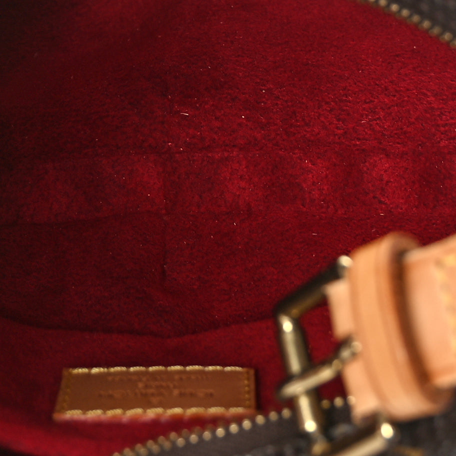 Louis Vuitton Monogram Croissant PM Image 4