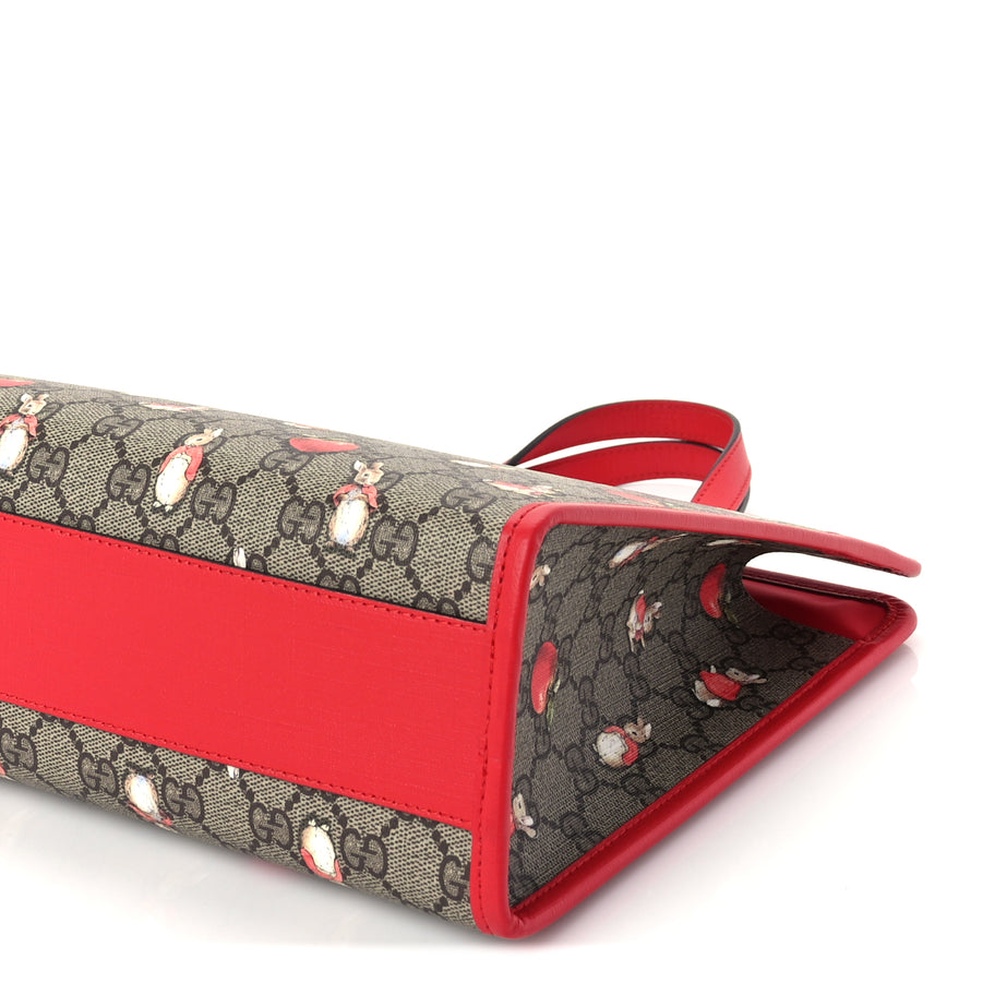 Gucci X Peter Rabbit GG Supreme Monogram Rabbit Apple Childrens
