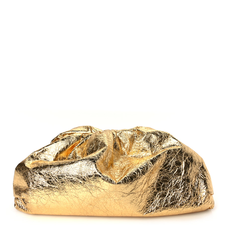 Bottega Veneta Metallic Crinkled Lambskin The Pouch Oversized Clutch Oro Image 1
