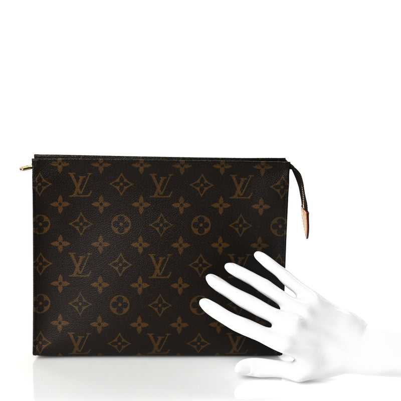  Louis Vuitton Monogram Toiletry Pouch 26