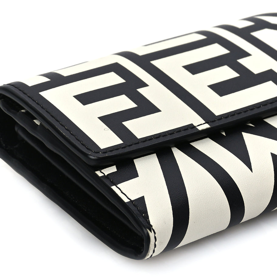 Fendi X MARC JACOBS Nappa Vitello King Logo Print Continental Wallet On Chain White Black Image 8