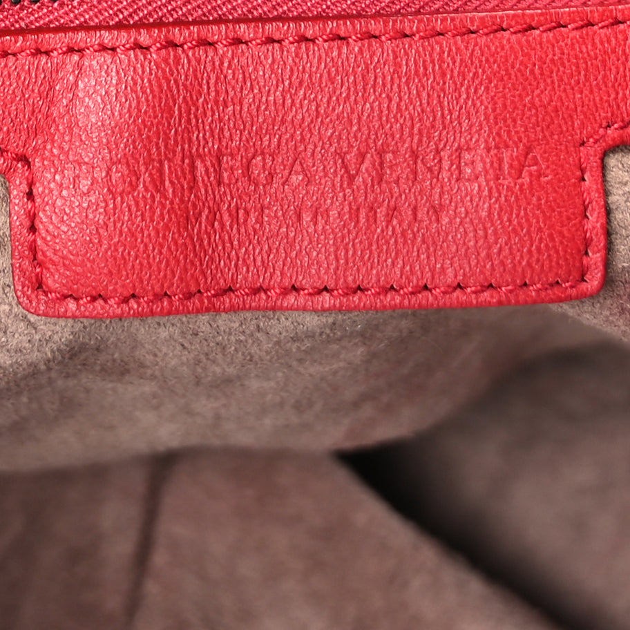 Bottega Veneta Nappa Intrecciato Medium Veneta Hobo Fraise Image 5