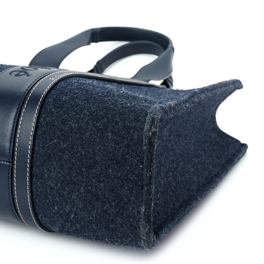 Chloe Felt Shiny Calfskin Large Woody Ribbon Tote Obscure Navy Image 8