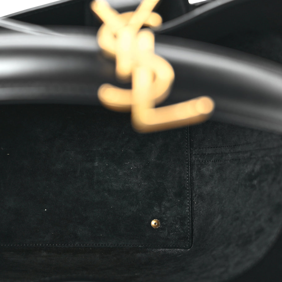 Saint Laurent Shiny Calfskin Le 37 Small Bucket Bag  Black Image 4