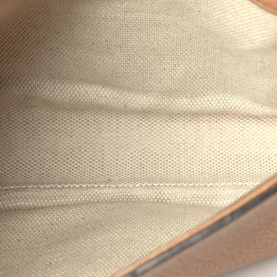 Gucci Pebbled Calfskin Medium Soho Flap Crossbody Camelia Image 4