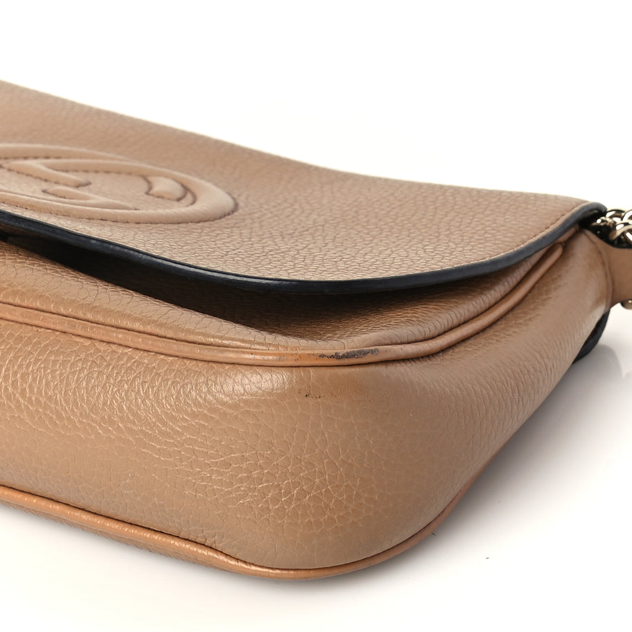 Gucci Pebbled Calfskin Medium Soho Flap Crossbody Camelia Image 9