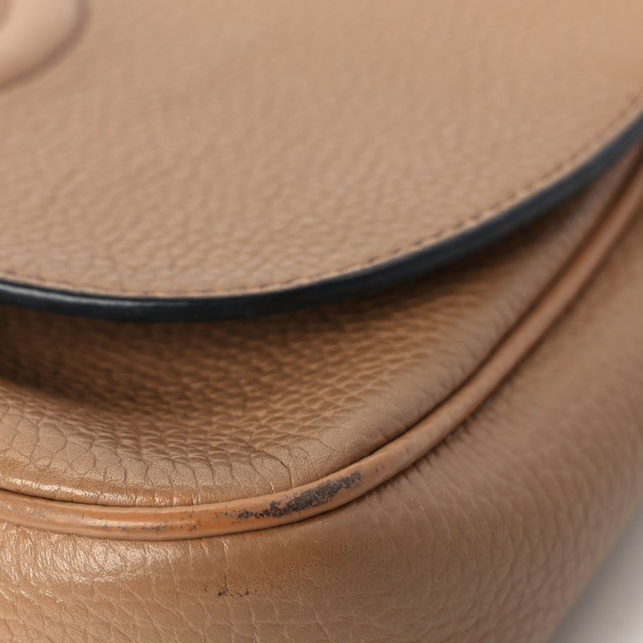 Gucci Pebbled Calfskin Medium Soho Flap Crossbody Camelia Image 10