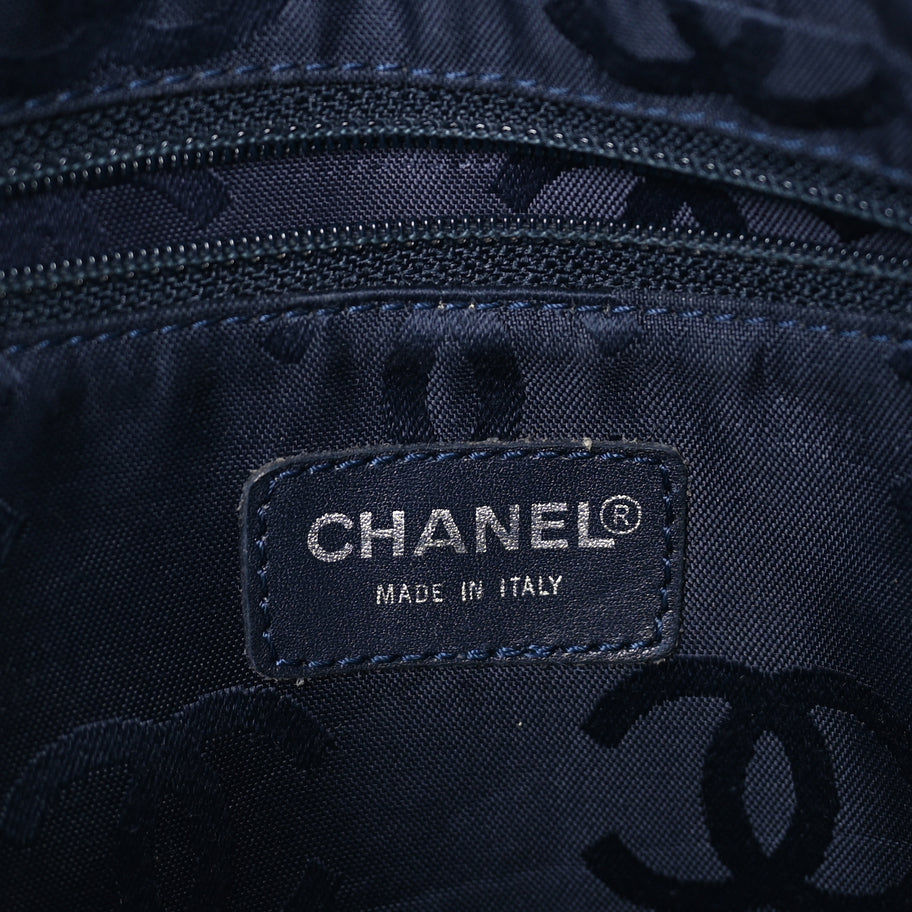 Chanel Denim CC Small Hobo Light Blue Image 5