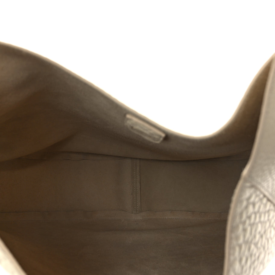 Burberry Signature Grain Extra Large Chess Shoulder Bag Pearl Image 4