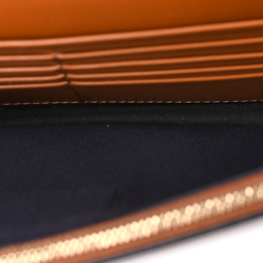 Fendi Vitello King Tamponato Logo Embossed Medium Wallet On Chain  Cuoio Image 4