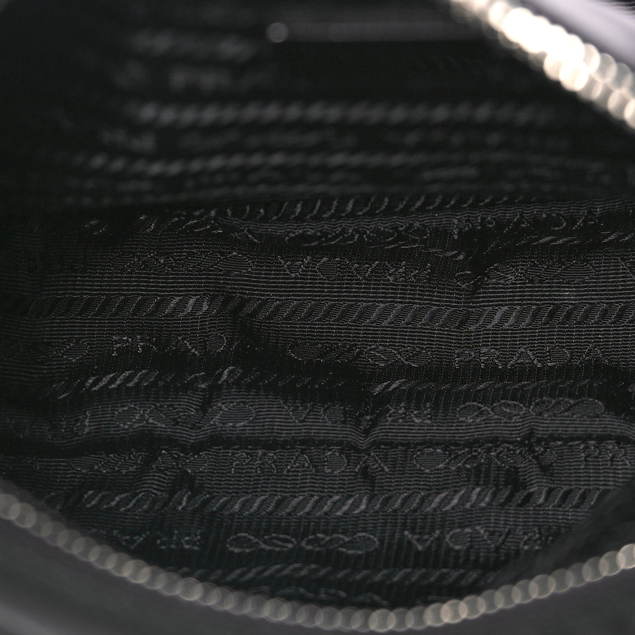Prada Nylon Re-Edition 2005 Shoulder Bag Black Image 4
