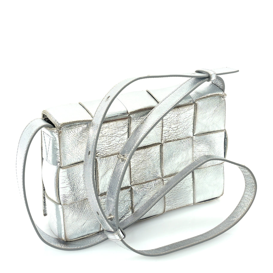 Bottega Veneta Metallic Lambskin Maxi Intrecciato Cassette Crossbody Bag  Silver Image 2