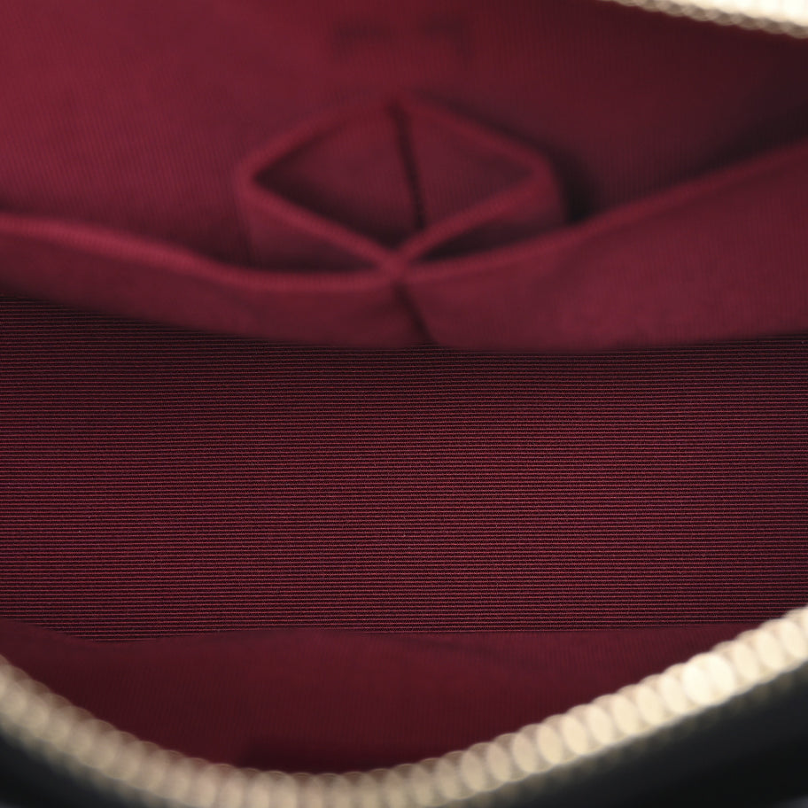 Chanel Aged Calfskin Quilted Medium Gabrielle Hobo Black Image 5