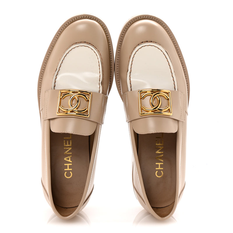  Chanel Shiny Calfskin CC Loafers 38 Beige White