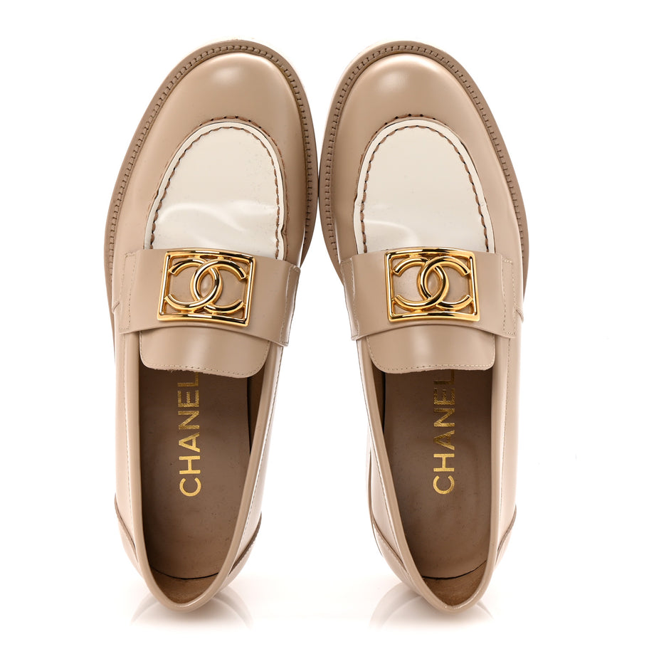 Chanel Shiny Calfskin CC Loafers 38 Beige White Image 2