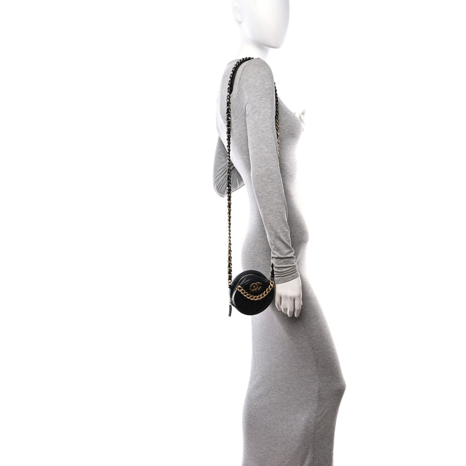 Chanel Lambskin Quilted 19 Round Clutch With Chain Black Image 2