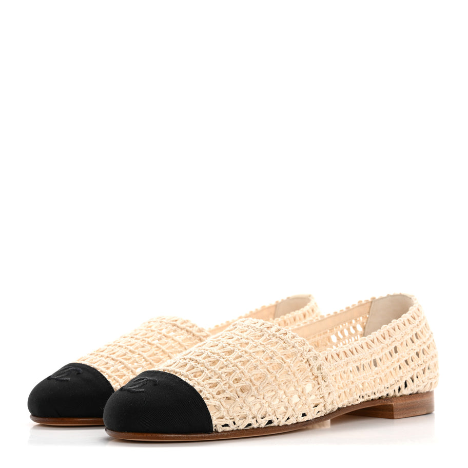 Chanel Knit Grosgrain Cap Toe CC Moccasin Loafers 35.5 Ivory Black Image 4